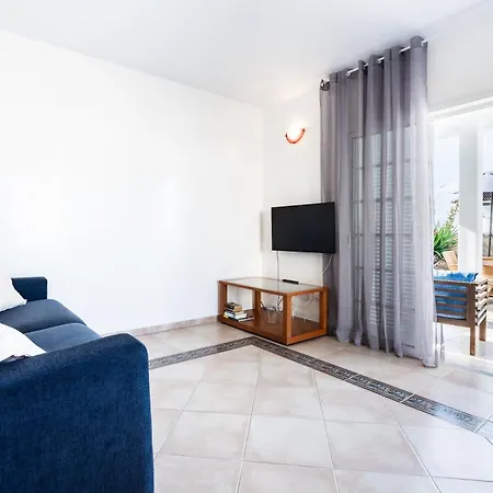 Madroñal Tenerife Sur *